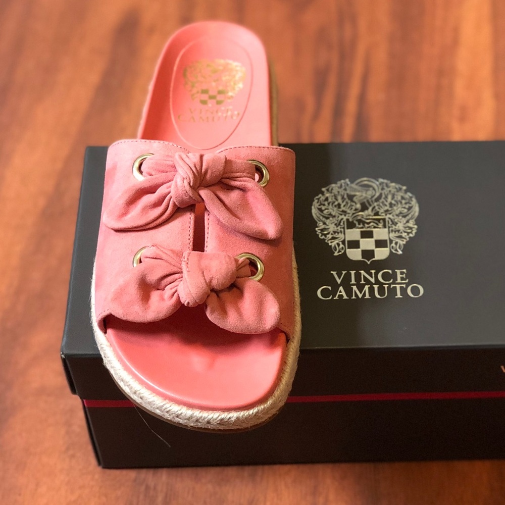 BRAND NEW Vince Camuto Slides size 8